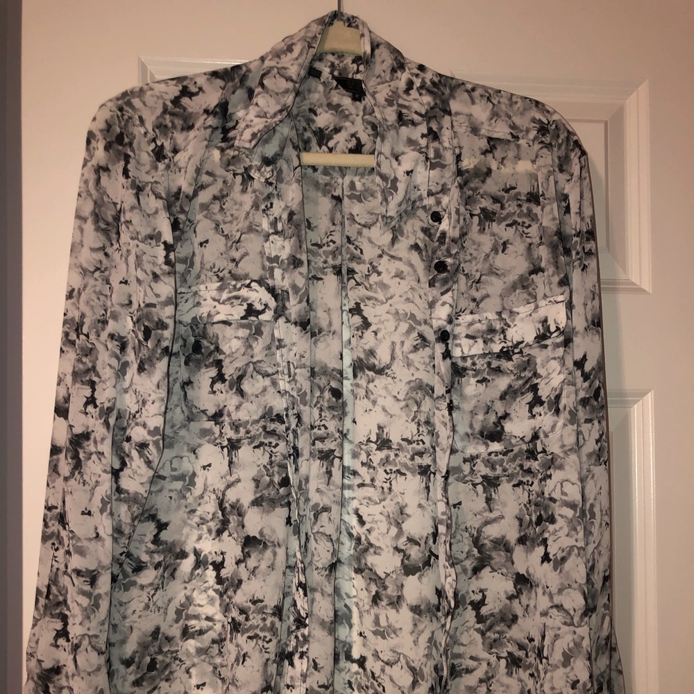 GUESS FLORAL BLOUSE 🌸🌼🖤🖤